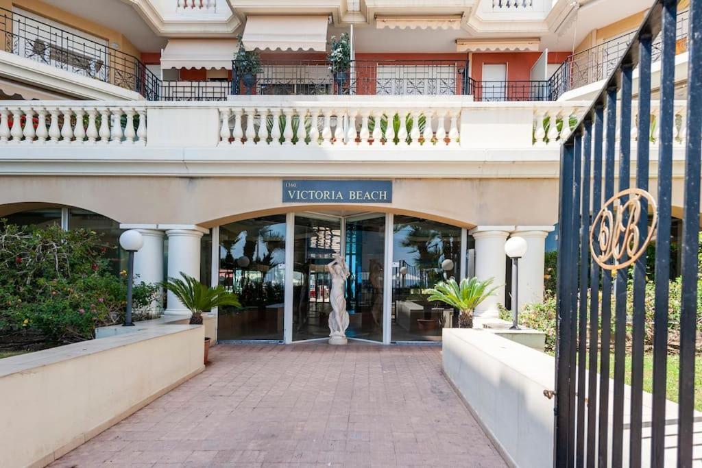 Superbe Studio Avec Terrasse En Front De Mer Ментона Екстериор снимка